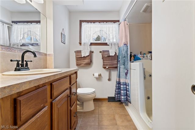 236 Knollwood Drive, Wadsworth, OH 44281