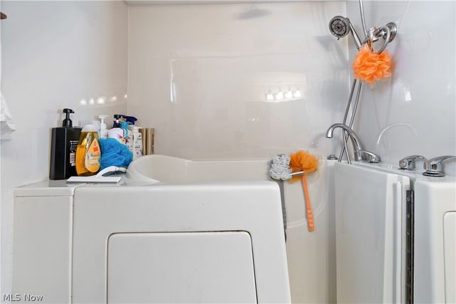 236 Knollwood Drive, Wadsworth, OH 44281