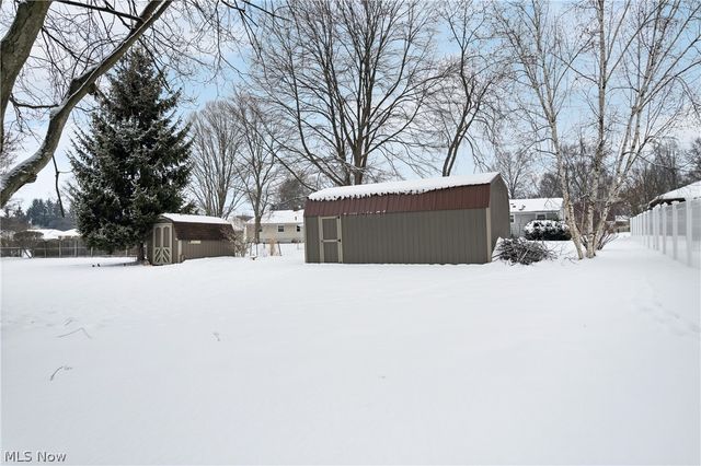 236 Knollwood Drive, Wadsworth, OH 44281