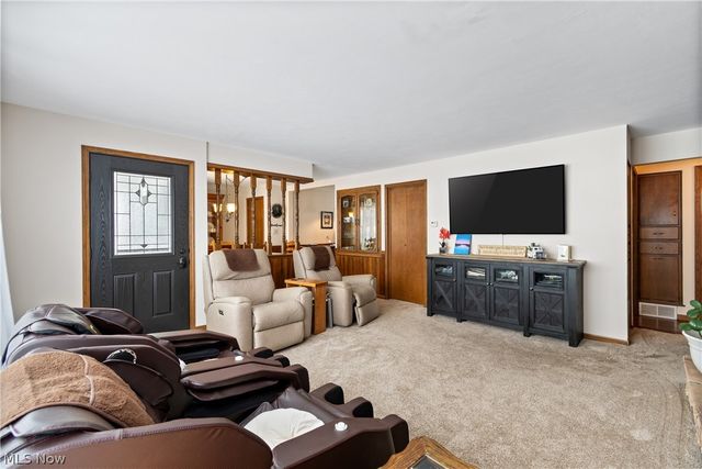 236 Knollwood Drive, Wadsworth, OH 44281