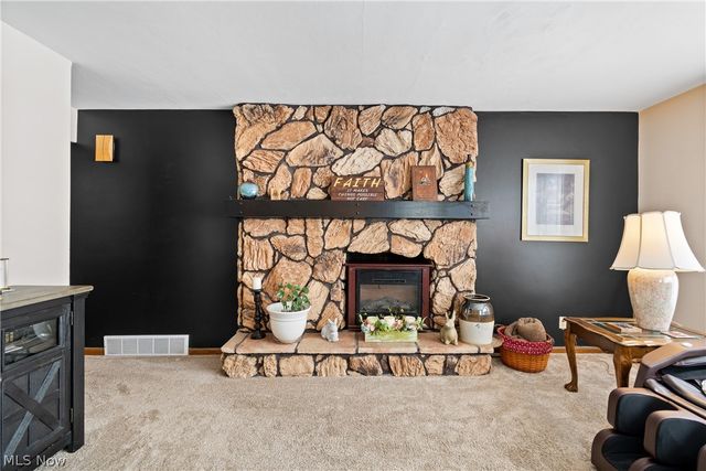 236 Knollwood Drive, Wadsworth, OH 44281