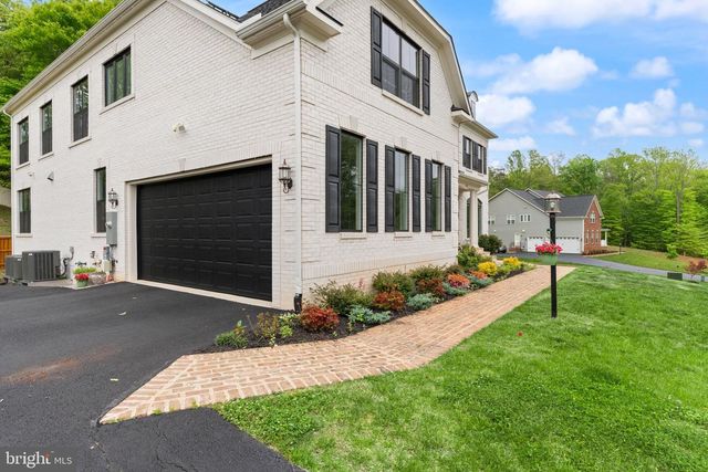 5606 BEACHVIEW CREEK DR, Woodbridge, VA 22192