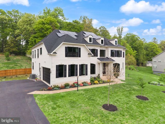 5606 BEACHVIEW CREEK DR, Woodbridge, VA 22192