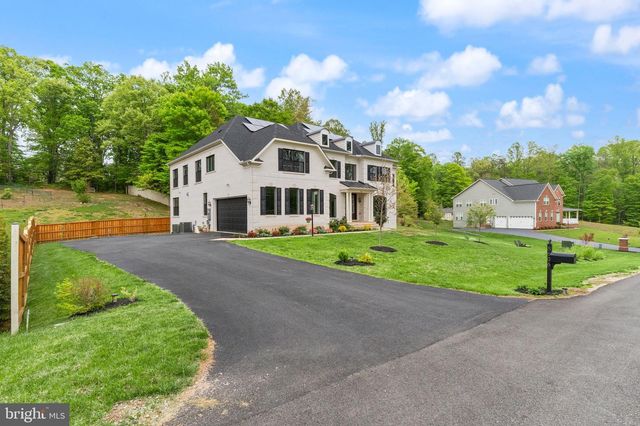 5606 BEACHVIEW CREEK DR, Woodbridge, VA 22192