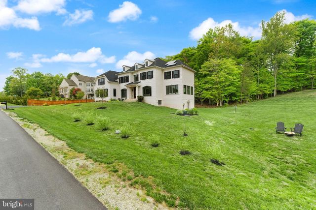 5606 BEACHVIEW CREEK DR, Woodbridge, VA 22192