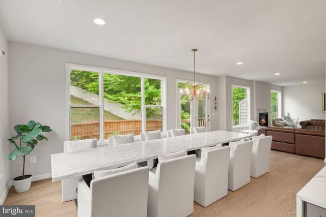 5606 BEACHVIEW CREEK DR, Woodbridge, VA 22192