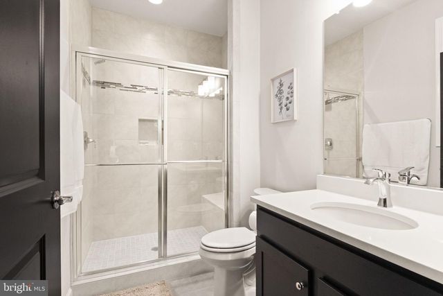 5606 BEACHVIEW CREEK DR, Woodbridge, VA 22192