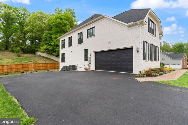 5606 BEACHVIEW CREEK DR, Woodbridge, VA 22192