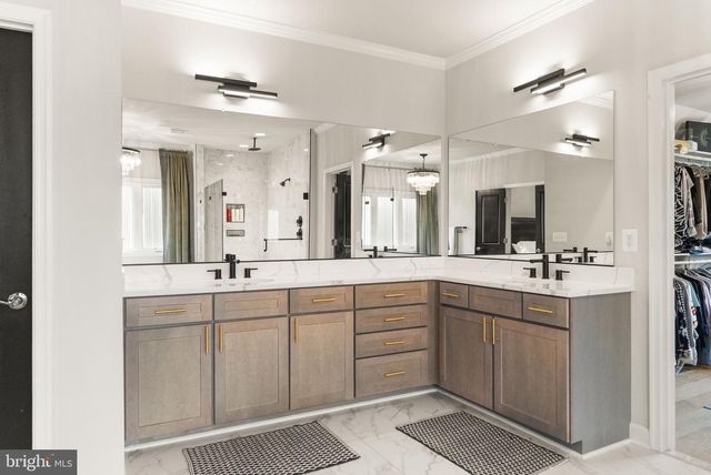 5606 BEACHVIEW CREEK DR, Woodbridge, VA 22192