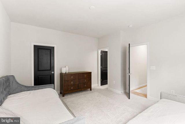 5606 BEACHVIEW CREEK DR, Woodbridge, VA 22192