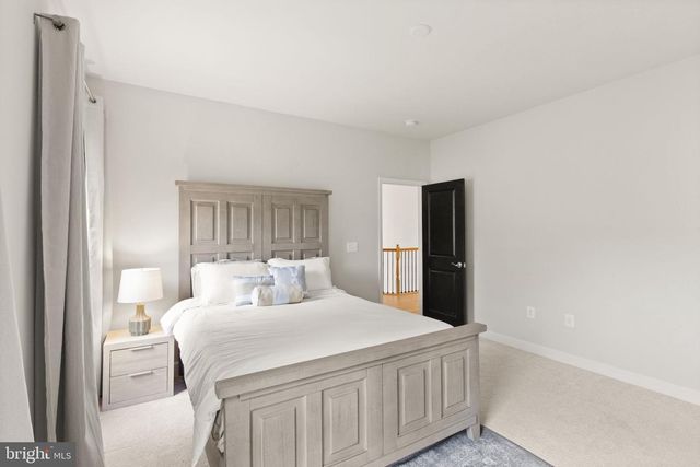5606 BEACHVIEW CREEK DR, Woodbridge, VA 22192