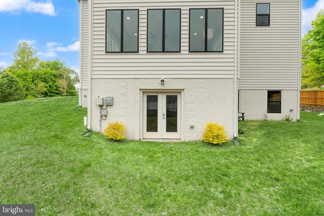 5606 BEACHVIEW CREEK DR, Woodbridge, VA 22192