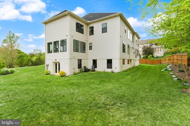 5606 BEACHVIEW CREEK DR, Woodbridge, VA 22192