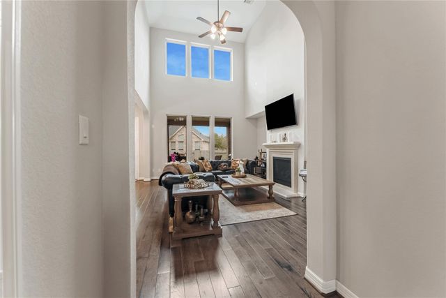 34427 Spring Creek Circle, Pinehurst, TX 77362