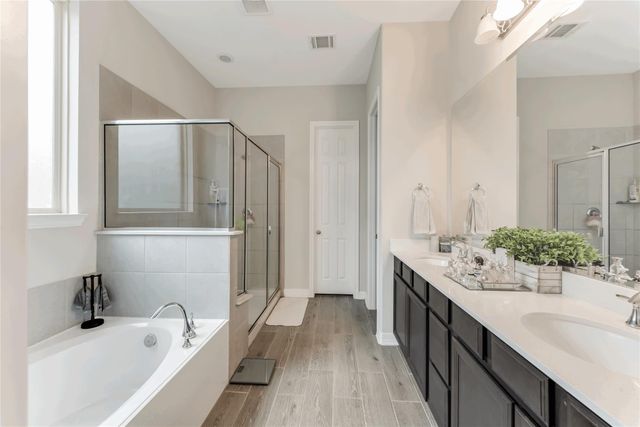 34427 Spring Creek Circle, Pinehurst, TX 77362