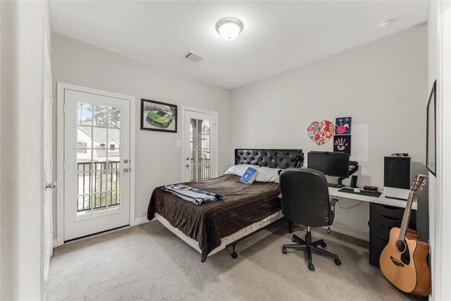 34427 Spring Creek Circle, Pinehurst, TX 77362