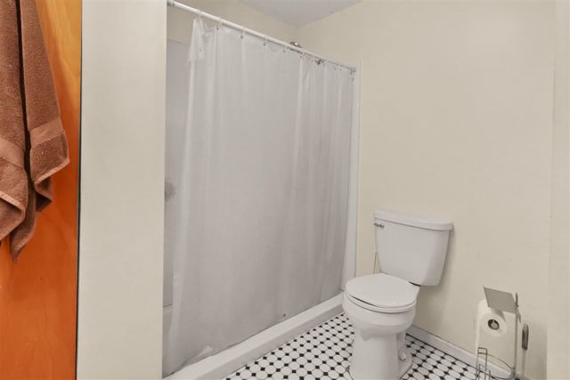 2365 W Temperance Road, Temperance, MI 48182