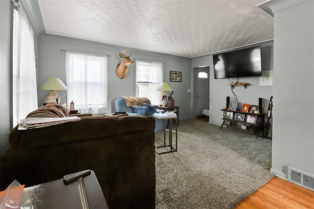 2365 W Temperance Road, Temperance, MI 48182