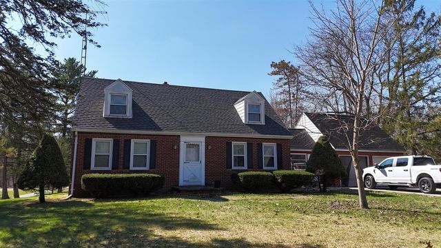 2365 W Temperance Road, Temperance, MI 48182