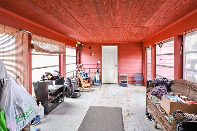 2365 W Temperance Road, Temperance, MI 48182