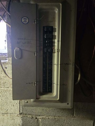 2365 W Temperance Road, Temperance, MI 48182