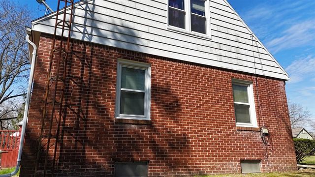 2365 W Temperance Road, Temperance, MI 48182