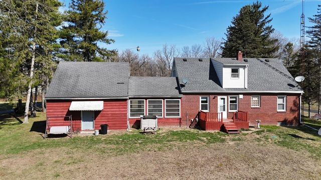 2365 W Temperance Road, Temperance, MI 48182
