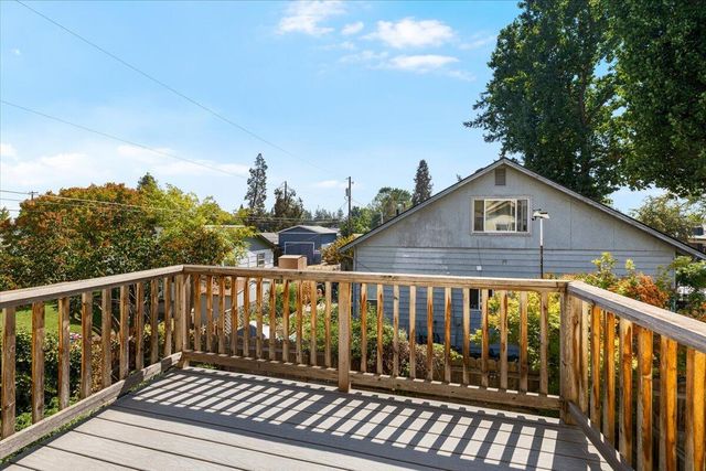 114 Cedar Street, Central Point, OR 97502