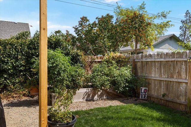 114 Cedar Street, Central Point, OR 97502