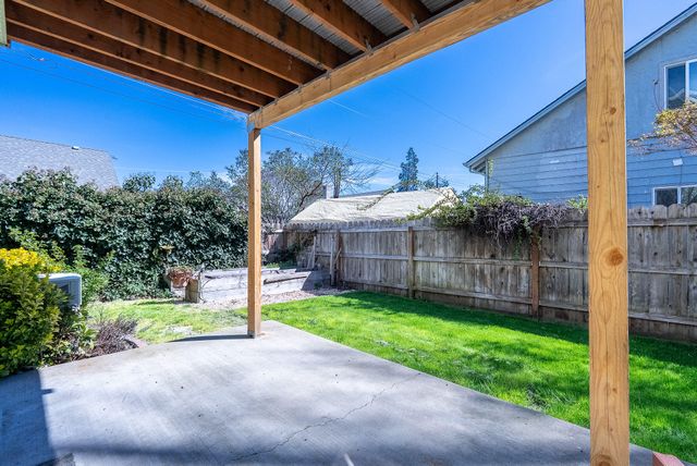 114 Cedar Street, Central Point, OR 97502