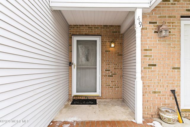 49 Lucia Court, Matawan, NJ 07747