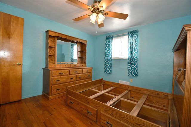 1900 Plateau St, Carrick, PA 15210