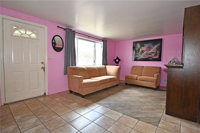 1900 Plateau St, Carrick, PA 15210