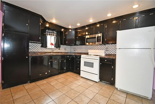 1900 Plateau St, Carrick, PA 15210