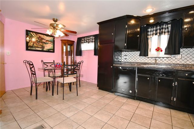 1900 Plateau St, Carrick, PA 15210