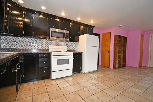 1900 Plateau St, Carrick, PA 15210
