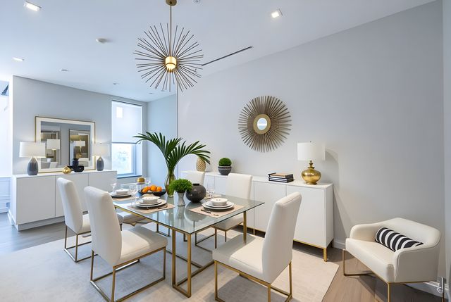 1401 N Astor Street, Chicago, IL 60610