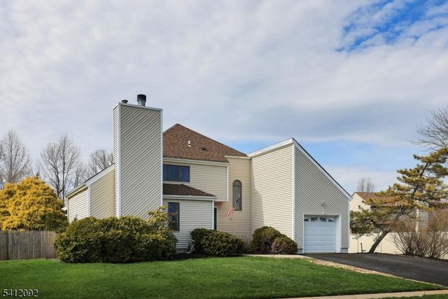 6 Longfield Dr, Hillsborough Twp., NJ 08844