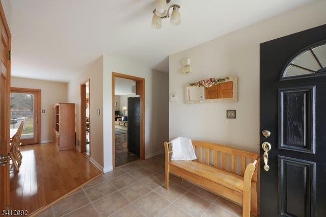 6 Longfield Dr, Hillsborough Twp., NJ 08844