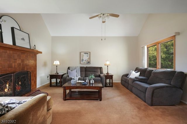 6 Longfield Dr, Hillsborough Twp., NJ 08844