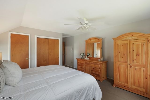 6 Longfield Dr, Hillsborough Twp., NJ 08844