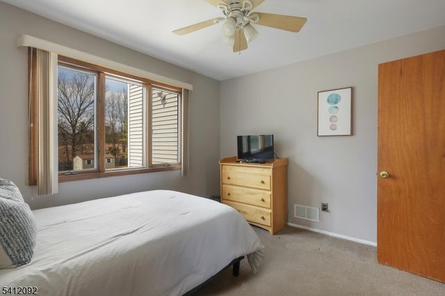 6 Longfield Dr, Hillsborough Twp., NJ 08844