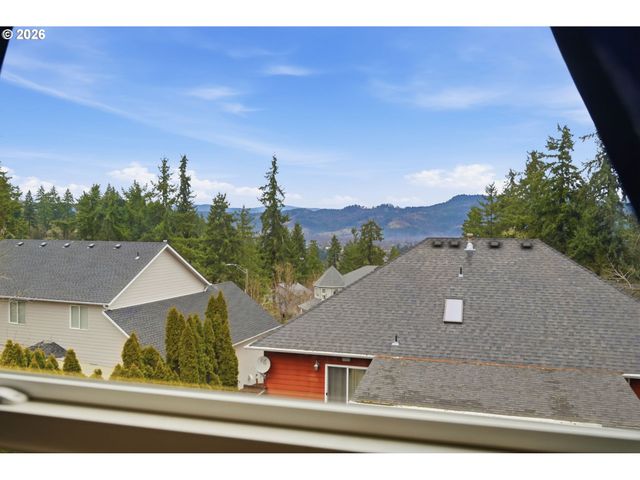 6842 JESSICA Dr, Springfield, OR 97478