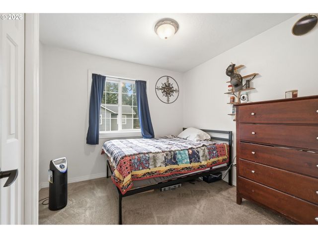 6842 JESSICA Dr, Springfield, OR 97478