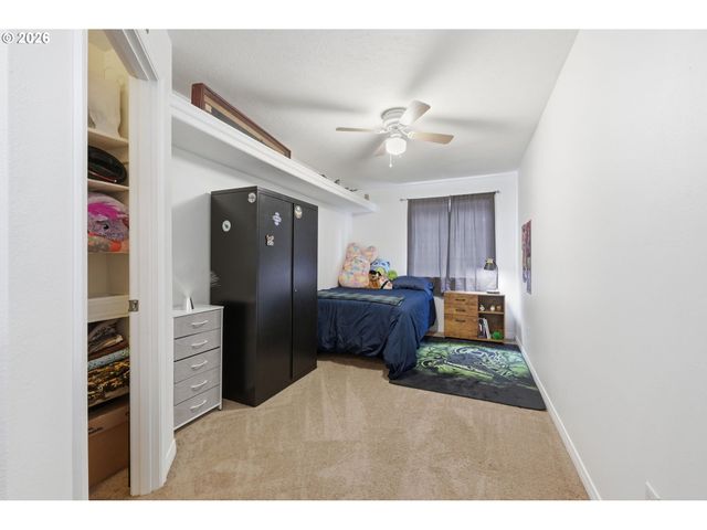 6842 JESSICA Dr, Springfield, OR 97478