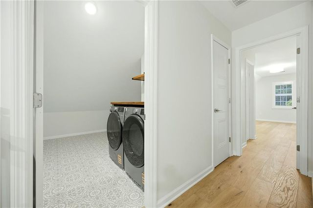 1390 Tennis Court Place, Roswell, GA 30075