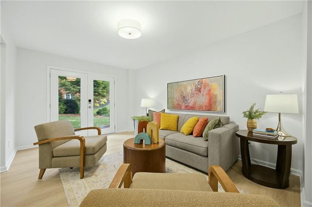 1390 Tennis Court Place, Roswell, GA 30075