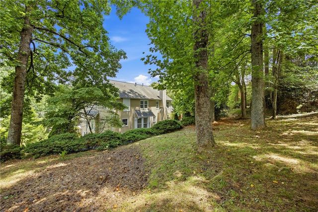 1390 Tennis Court Place, Roswell, GA 30075