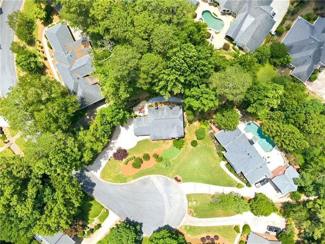 1390 Tennis Court Place, Roswell, GA 30075