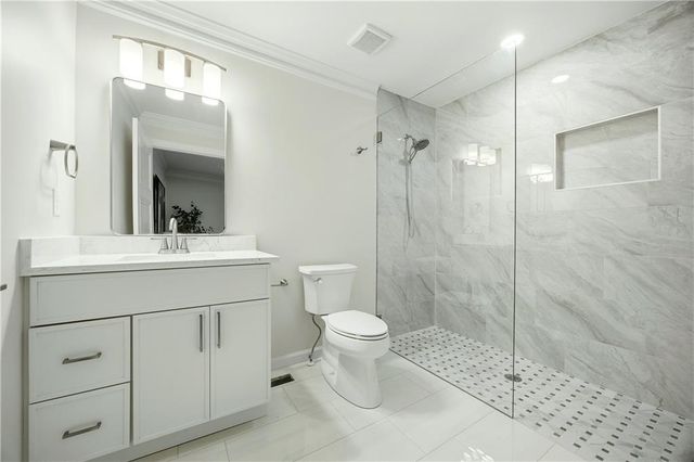 1390 Tennis Court Place, Roswell, GA 30075